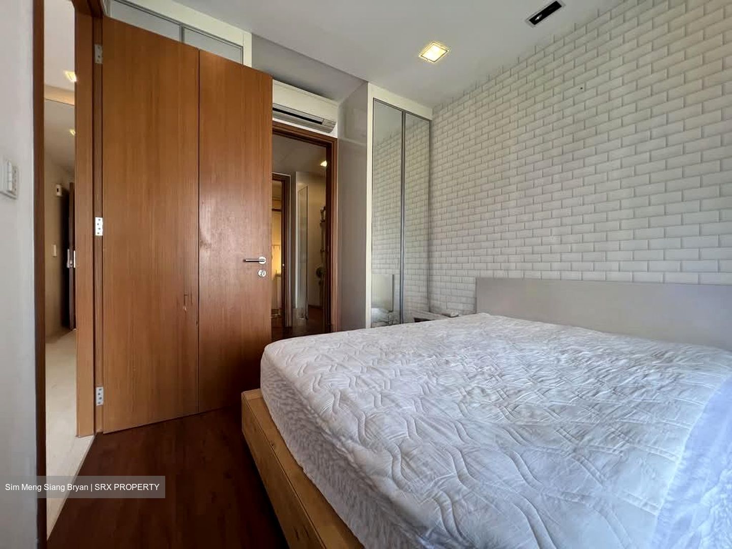 RV Suites (D10), Apartment #596275401
